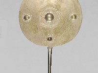 Ame Met 2  Ame Met 2, Chile, Mapuche (Araukaner), 19. Jahrhundert, Nadel, tupu, Silber, vermutlich Legierung, L 15,5 cm, Dm Kopf 5,7 x 6,3 cm : Museumsfoto: Claus Cordes, Bestandskatalog Ethnologie